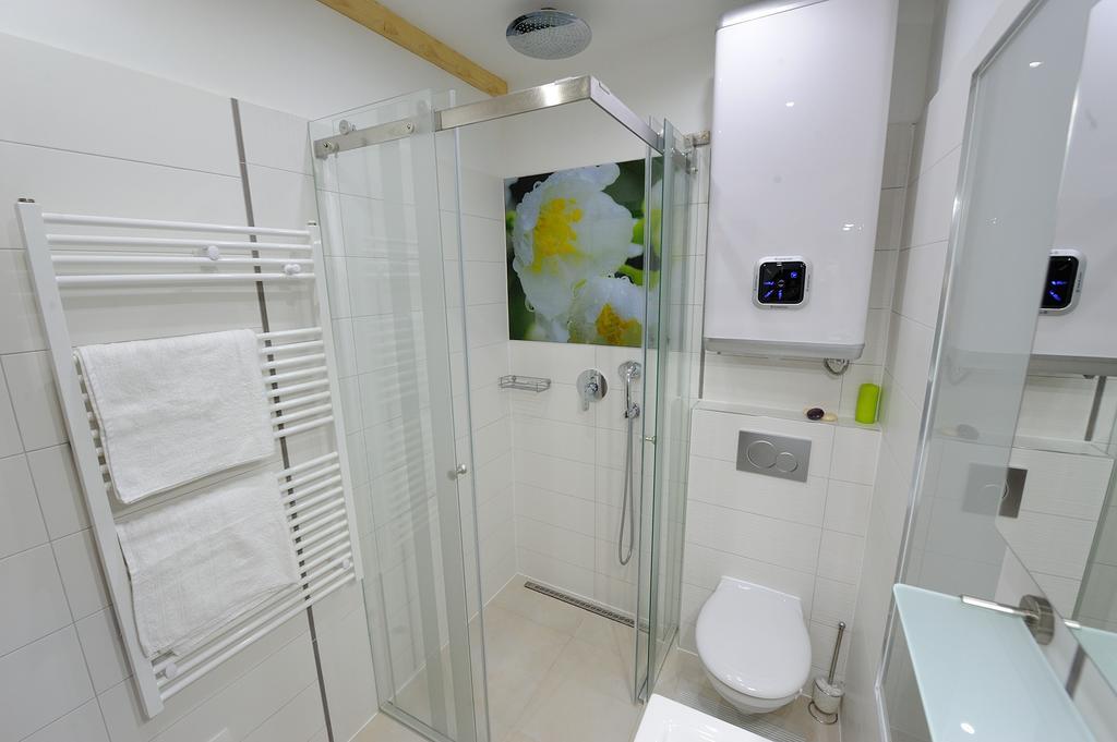 Desiderata Studio Apartment Split Bilik gambar